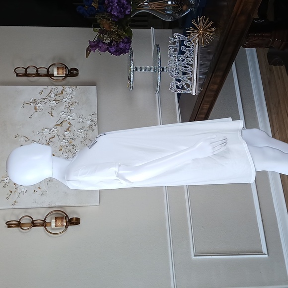 Victoria's Secret White Sleep Shirt. Size M/L - Picture 15 of 17